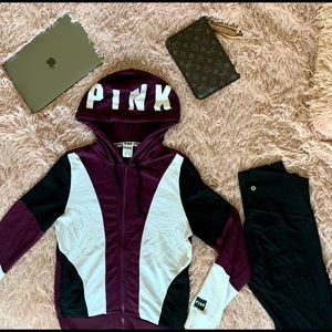 Super cute & detailed V.S. PINK hoodie!